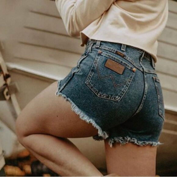 Wrangler Pants - Vintage style wrangler cut off denim shorts light wash